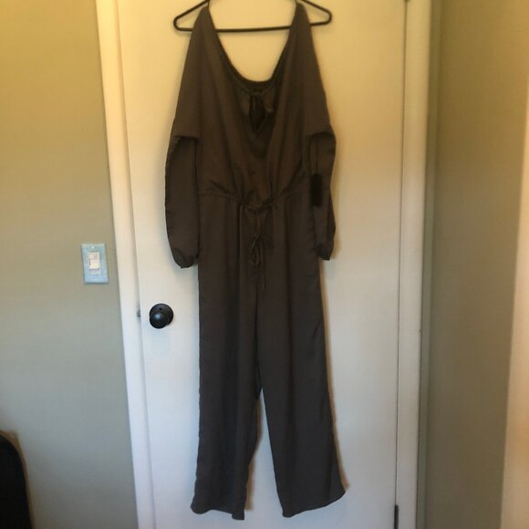 NWT Lucca Couture Leia moss-green jumpsuit w/ pockets sz M - Picture 7 of 16